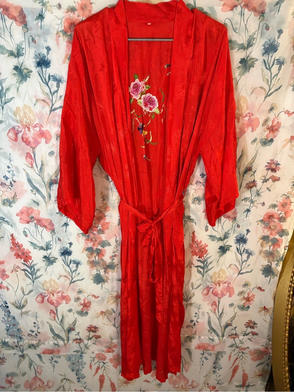 Vintage Red Floral Embroidered Satin Robe